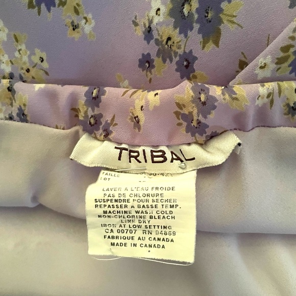 Tribal brand floral maxi skirt with lavender background stretch waist, size 10 - Picture 9 of 15